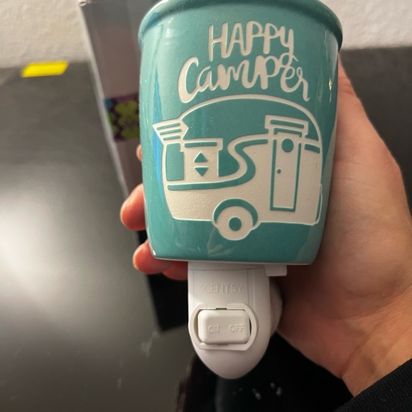 Scentsy Mini Warmer - Picture 2 of 8